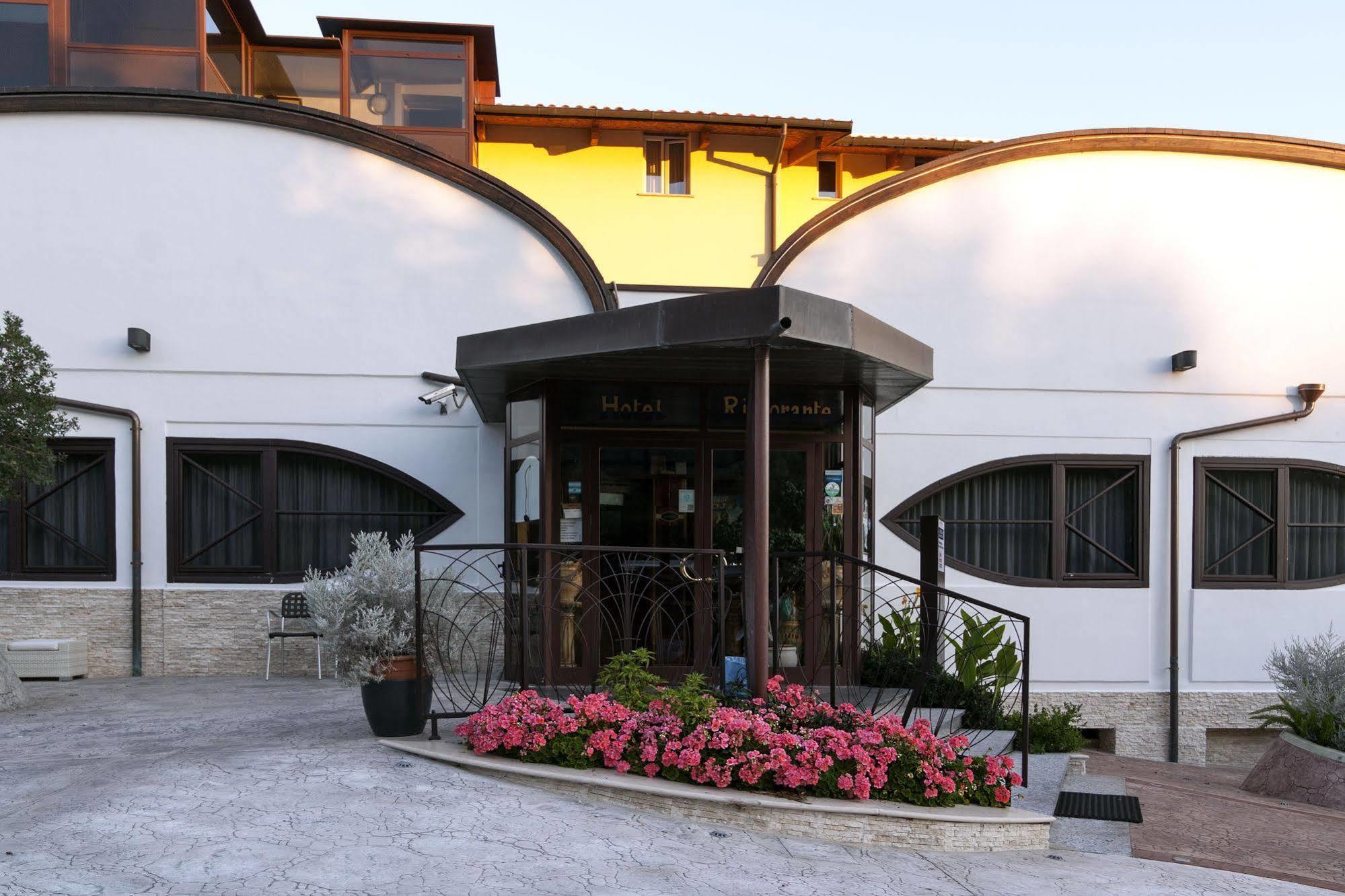 Casa Ferretti Di Ferretti Village Silvi Marina Exterior photo